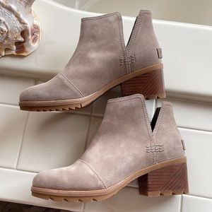 Womens Sorel dress short boots